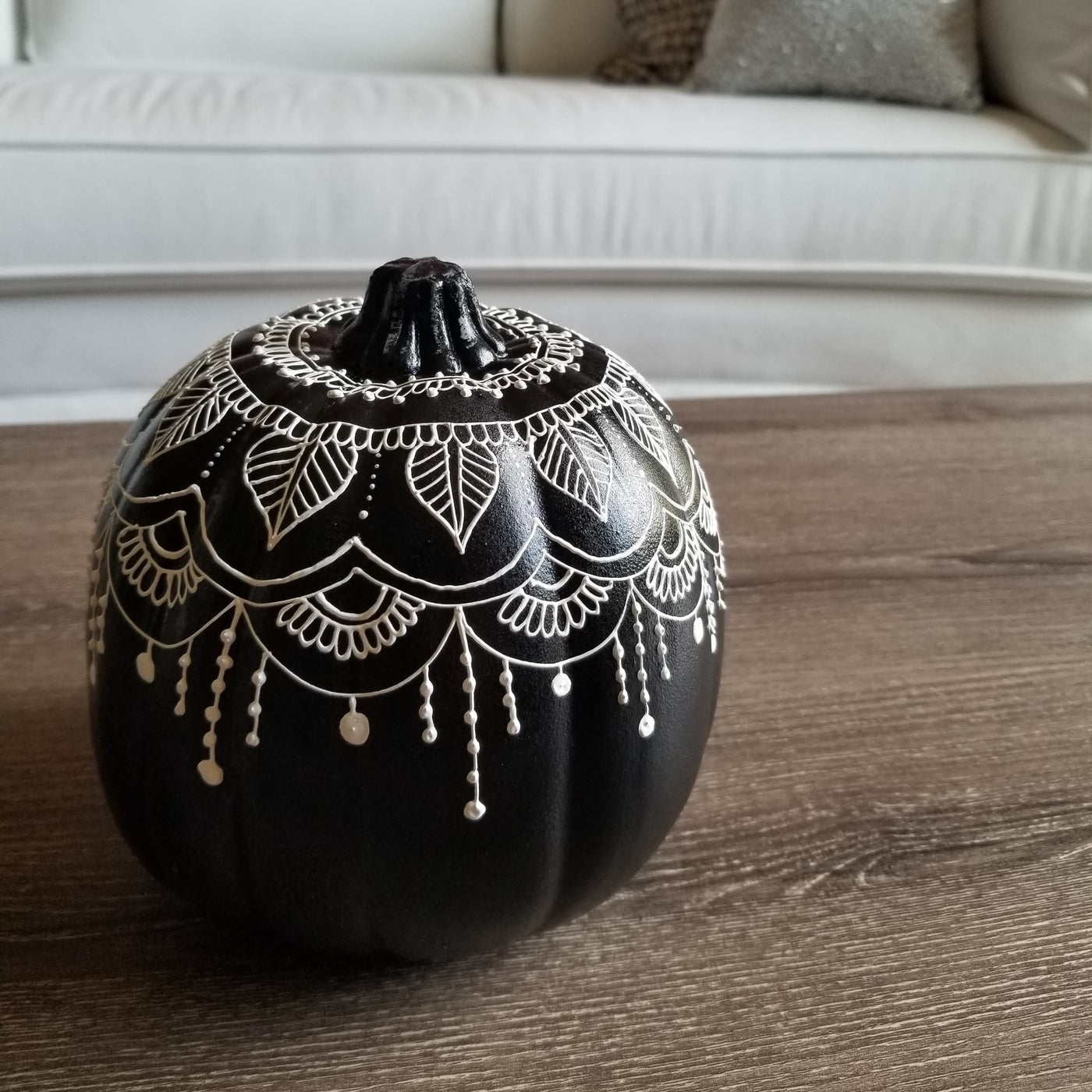 Henna Pumpkin - Black - Leaf