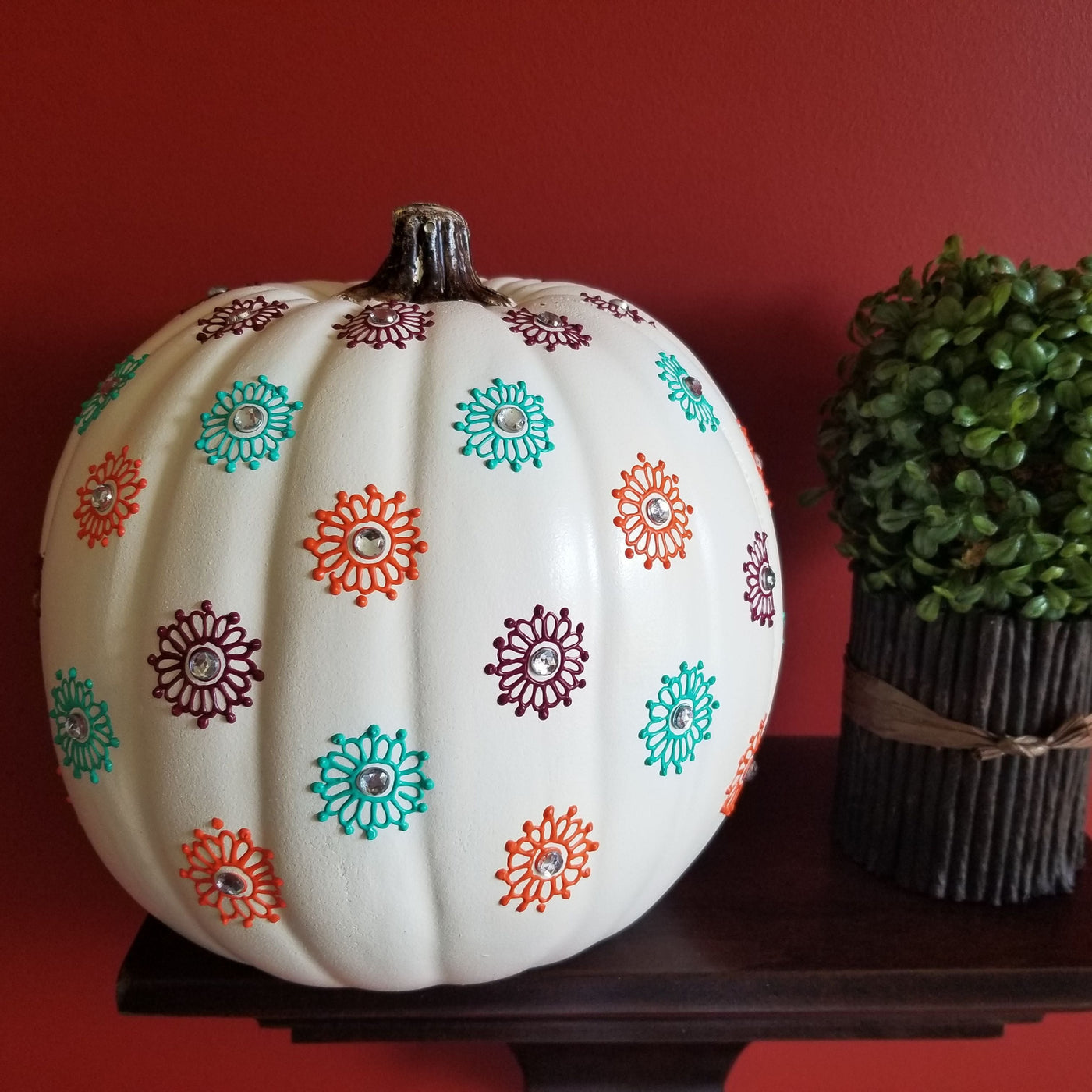 Henna Pumpkin - Bindi - White